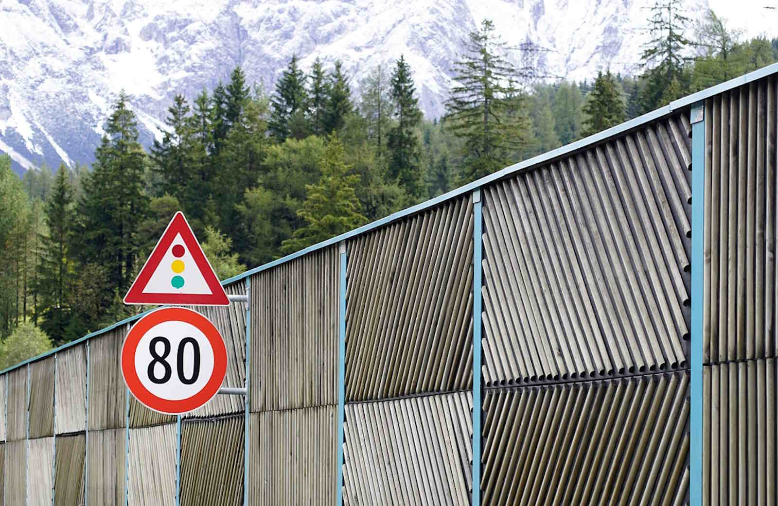 Tempolimit-in-sterreich-Umfassender-berblick-ber-gesetzliche-Grundlagen-Verkehrssicherheit-und-Umweltaspekte