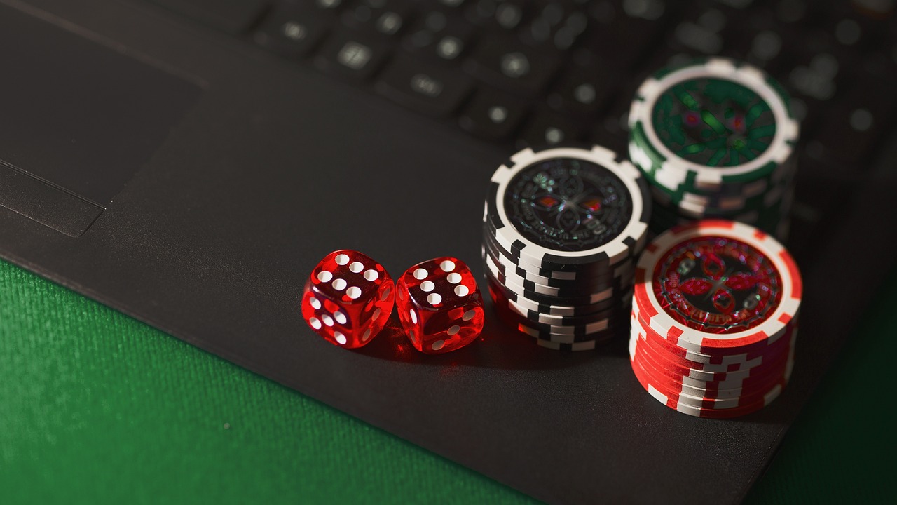 Online Casinos mit MGA-Lizenz – Casino Groups erklärt die Lizenz aus Malta 1 ONline Casino Laptop
