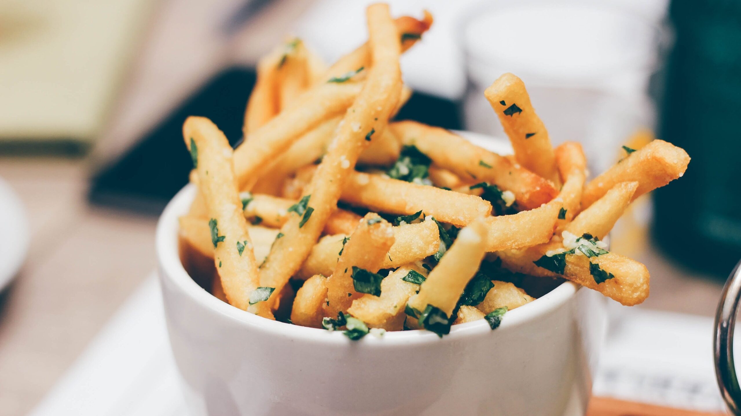 Food-Märkte in Österreich – Die schönsten Genussmärkte für regionale Spezialitäten und Street Food 3 pexels bowl 1842294 edited scaled