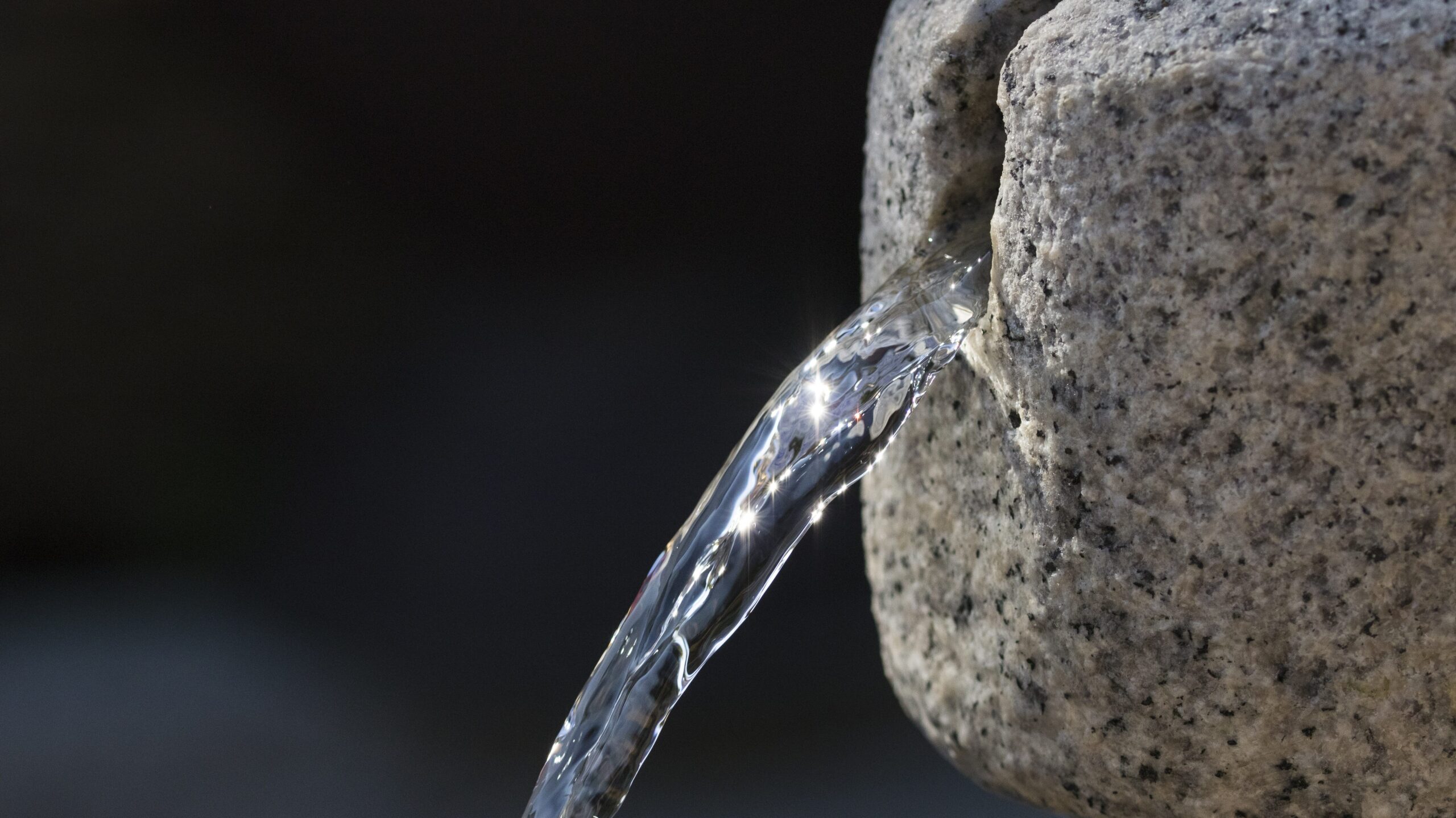 Trinkwasser in Österreich – Kann Leitungswasser überall getrunken werden? 2 heungsoon spring water 3723218 edited scaled